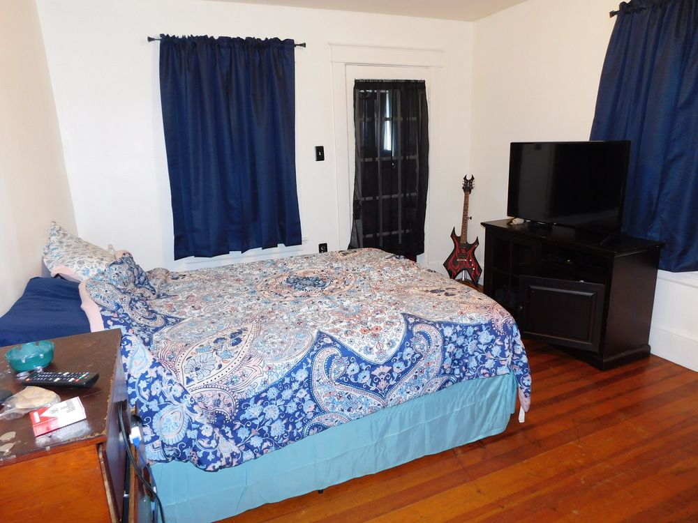 1 North Ave, Sanford, ME 04073